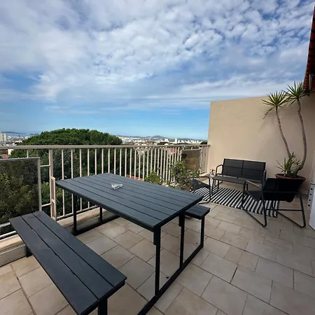 Apartment T4 Avec Terrasse Et Garage Prive *