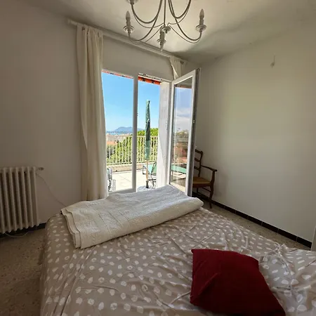 T4 Avec Terrasse Et Garage Prive Apartment Toulon